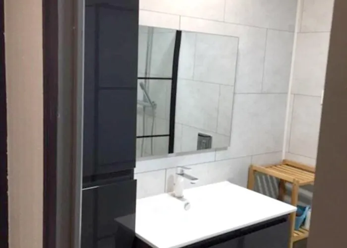 A Dieulouard, 75 M² Avec Parking 公寓